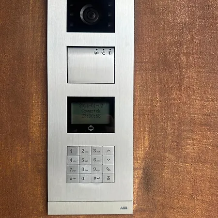 Przyjazni 16 27 - Self Check-in 20h - Lift Вроцлав