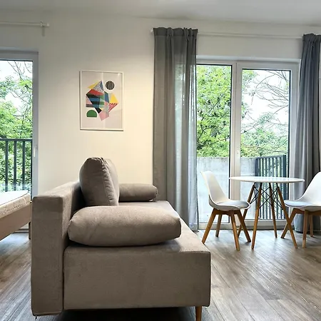 Przyjazni 16 27 - Self Check-in 20h - Lift 브로츠와프