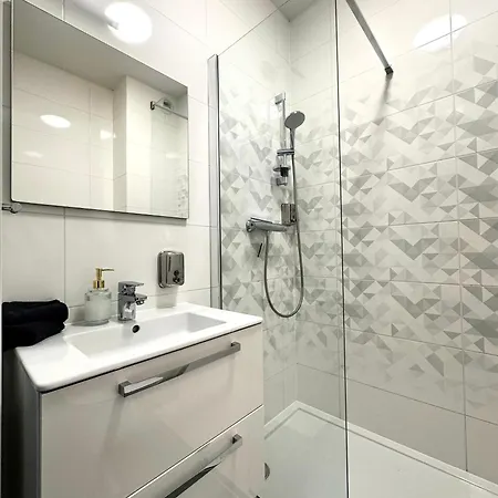 Przyjazni 16 27 - Self Check-in 20h - Lift * Wroclaw