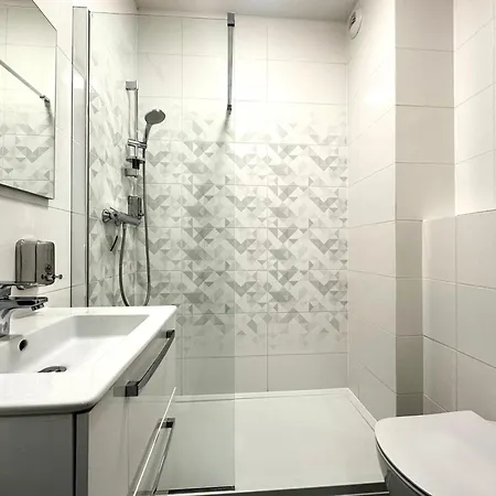 Przyjazni 16 27 - Self Check-in 20h - Lift Wroclaw